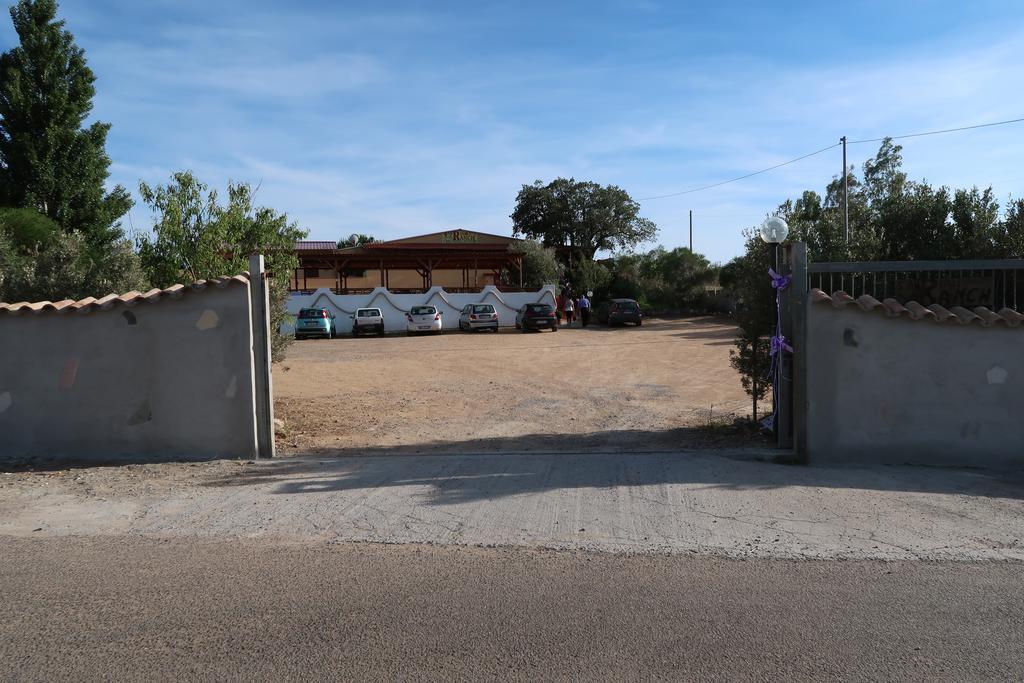 S'Arriali Ranch Guest House Iglesias Exterior photo