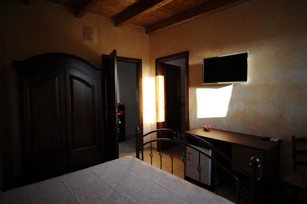 S'Arriali Ranch Guest House Iglesias Exterior photo